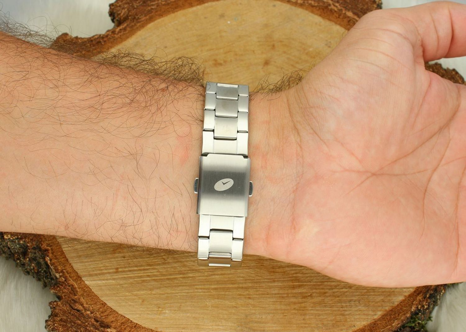 TIMEMASTER 27405 – elegancki zegarek męski z białą tarczą, stalową bransoletą i datownikiem. Wodoszczelność 100M, mechanizm kwarcowy, gwarancja 24 miesiące. Sprawdź ofertę!1.jpg