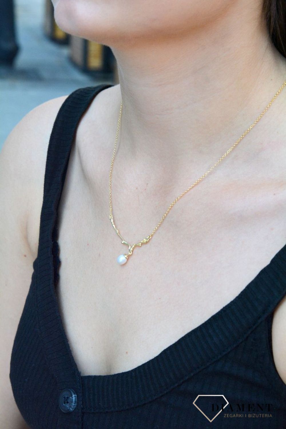 Naszyjnik damski srebrny pokryty złotem z perłą hodowlaną 27413579. Naszyjnik damski srebrny pokryty złotem. Naszyjnik damski z perłą hodowlaną. Naszyjnik pozłacany. Naszyjnik srebrny damski ze perłą. Naszyjnik idealny na każd.jpg