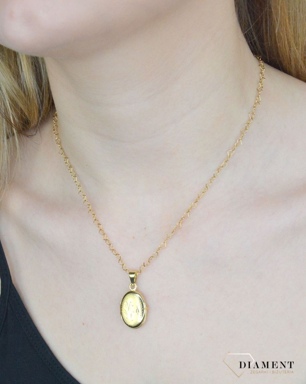 Naszyjnik damski srebrny pozłacany Serduszka 274431260290. Łańcuszek o splocie z małych serduszek to doskonały prezent dla osoby bliskiej naszemu sercu. Prezent dla dziewczyny. Biżuteria pozłacana, pokryta 24 karatowym złote.jpg