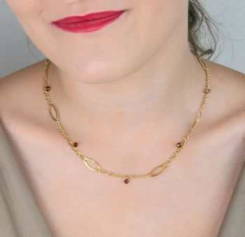 Pozłacany naszyjnik srebrny 925 z owalnymi oczkami i brązowymi kryształkami. Długość 45 + 3 cm, waga 6,60 g, zapięcie na karabińczyk. Idealny dodatek na wyjątkowe okazje (4).JPG