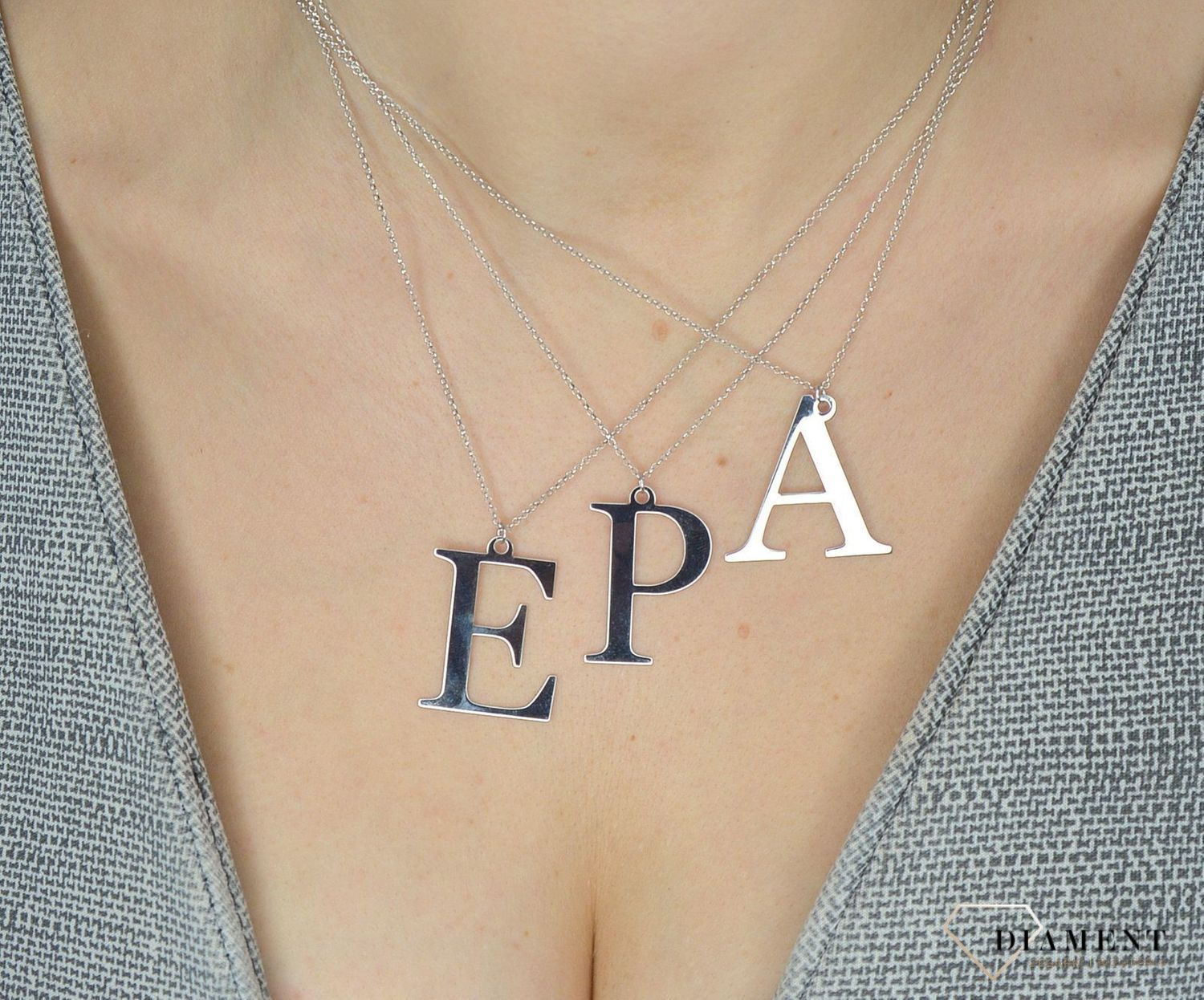 Srebrny naszyjnik literka A 274621010400.jpg