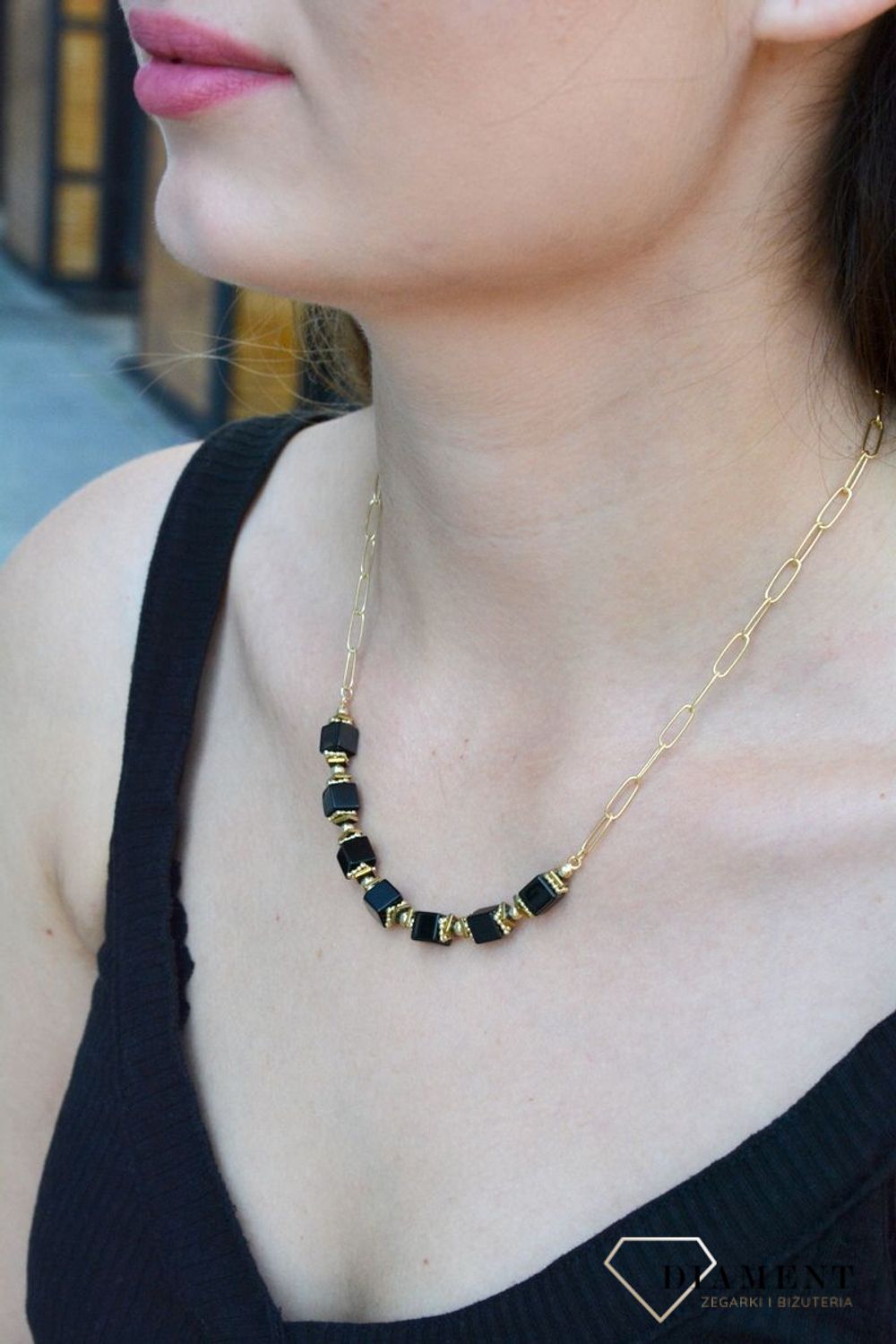 Naszyjnik damski srebrny pokryty zlotem z onyksem 27483475. Naszyjnik damski srebrny. Naszyjnik srebrny damski z onyksem. Naszyjnik srebrny onyksem. Naszyjnik srebrny damski z kamieniem. Naszyjnik idealny na każdą okazję..jpg