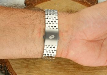 Elegancki zegarek TIMEMASTER 27501 z podwójnym datownikiem. Stalowa bransoleta, srebrna tarcza, mechanizm kwarcowy i wodoszczelność 100M. Gwarancja 3 lata. Sprawdź!4.jpg