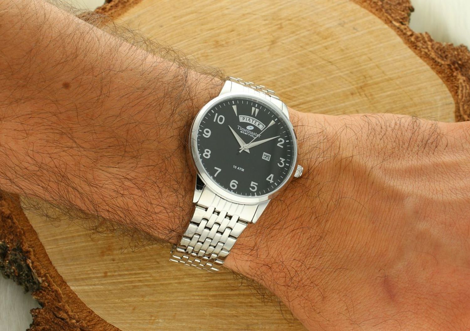 Męski zegarek TIMEMASTER 27502 z czarną tarczą, podwójnym datownikiem i stalową bransoletą. Wodoszczelność 100M, mechanizm kwarcowy, 3 lata gwarancji. Kup teraz!1.jpg