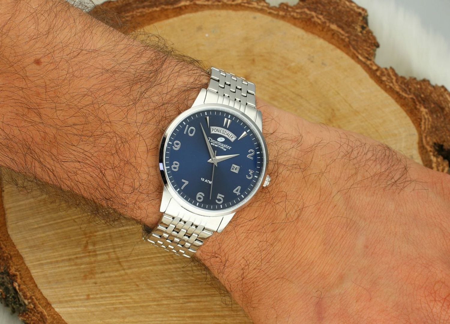 Stylowy zegarek męski z granatową tarczą, mechanizmem Miyota 2350 i podwójnym datownikiem. Stal nierdzewna, wodoszczelność 10 ATM. Idealny do codziennych i eleganckich stylizacji.1.jpg
