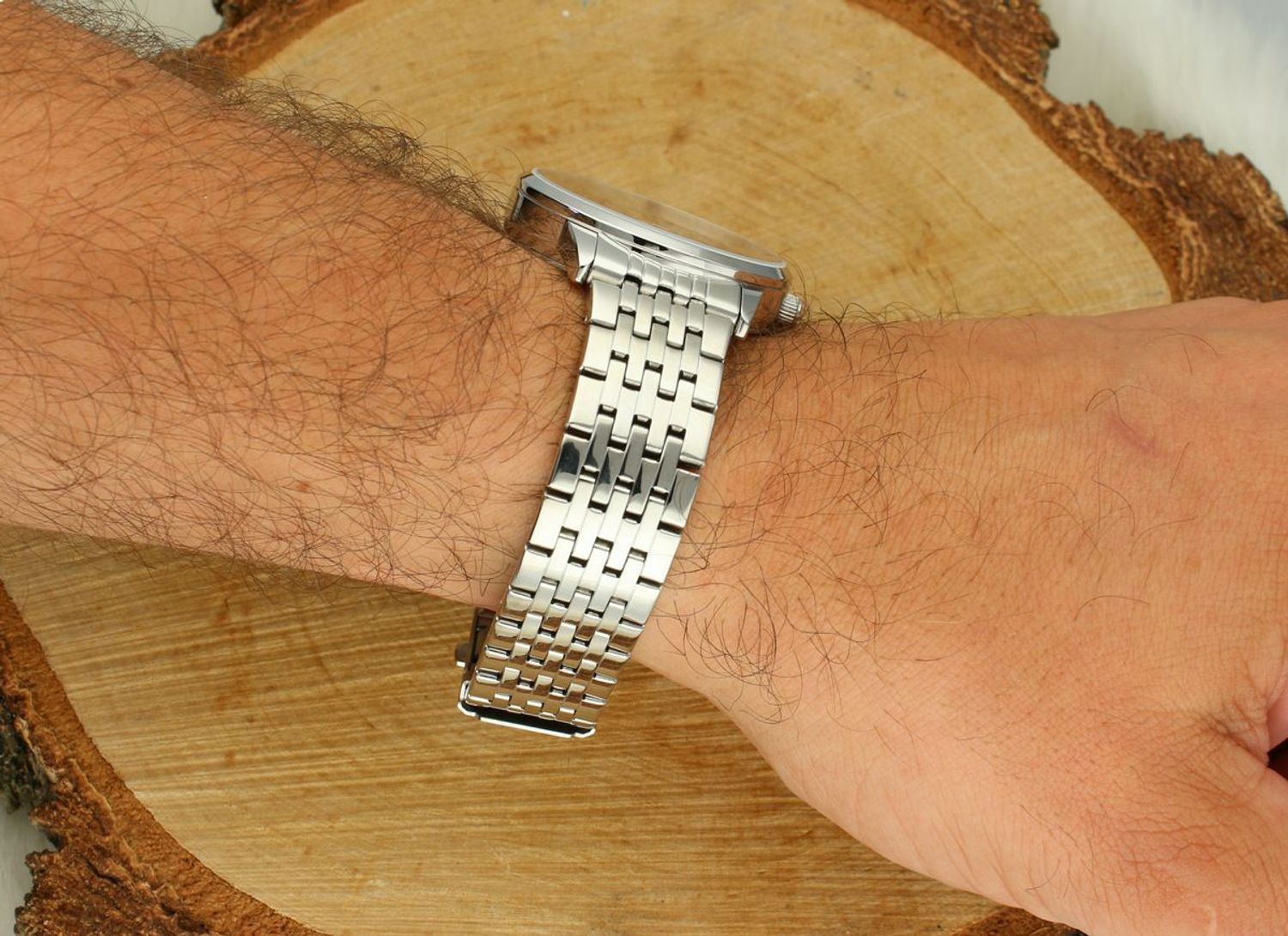 Zegarek TIMEMASTER 27506 z zieloną tarczą i podwójnym datownikiem (dzień miesiąca i dzień tygodnia). Stal nierdzewna, mineralne szkło, 100M wodoszczelności. 3 lata gwarancji. Kup teraz!1.jpg