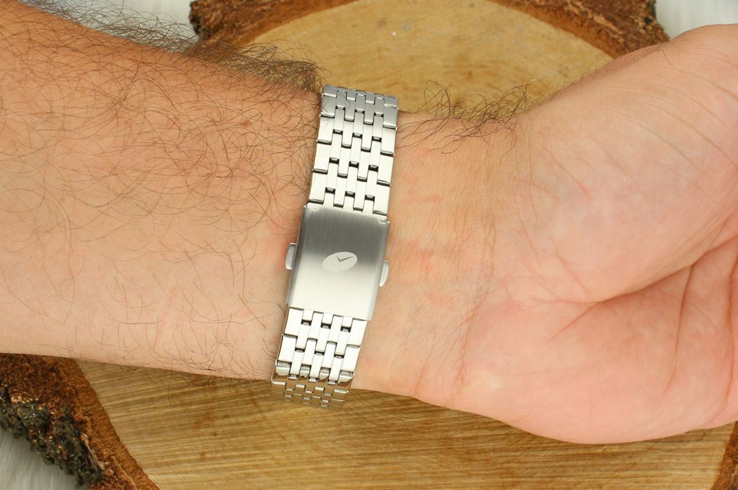 Zegarek TIMEMASTER 27506 z zieloną tarczą i podwójnym datownikiem (dzień miesiąca i dzień tygodnia). Stal nierdzewna, mineralne szkło, 100M wodoszczelności. 3 lata gwarancji. Kup teraz!1.jpg