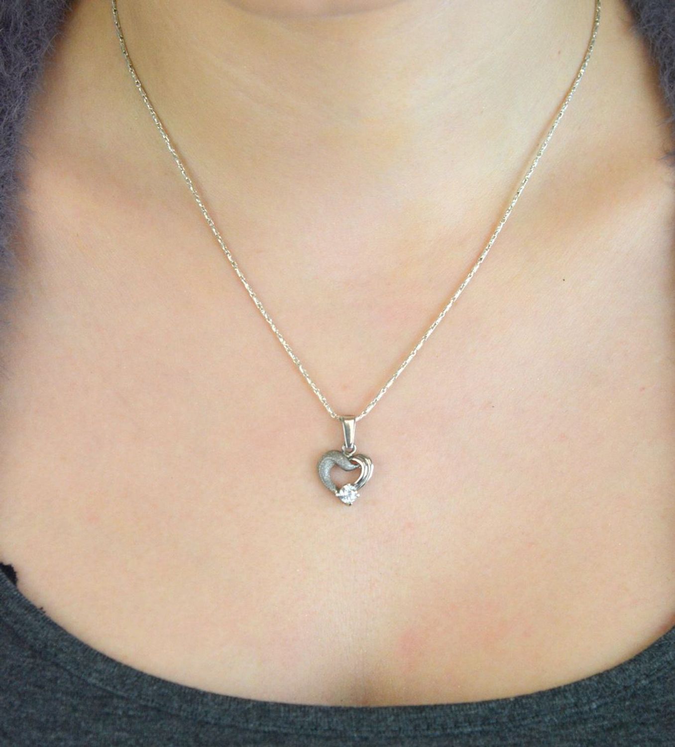 Zawieszka damska srebrna Ag 925 serce z cyrkonią 276220430200.jpg