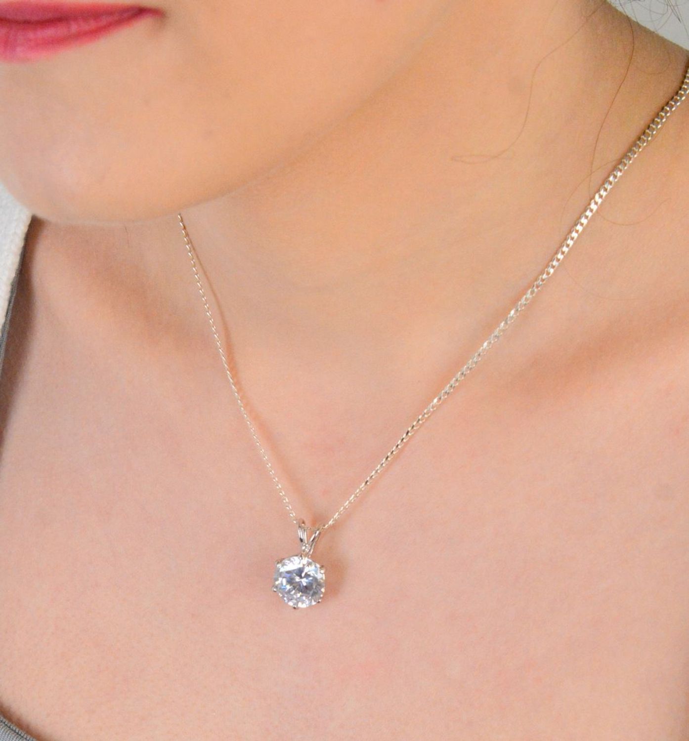 Zawieszka srebrna próba 925, duża cyrkonia okrągła 276222770360W a elegancka zawieszka to idealne połączenie klasyki i blasku. Wykonana z wysokiej jakości srebra próby 925 1.jpg