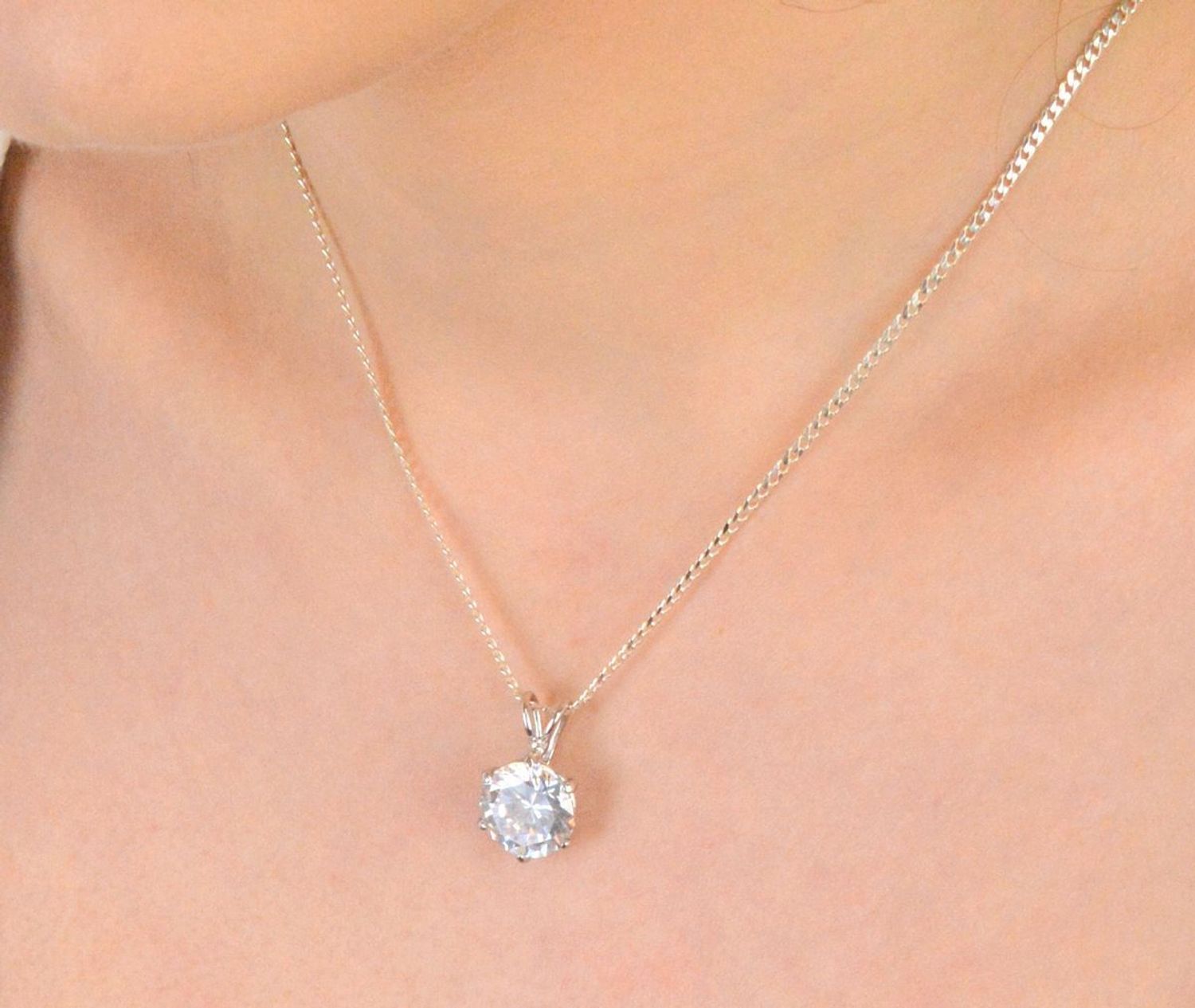 Zawieszka srebrna próba 925, duża cyrkonia okrągła 276222770360W a elegancka zawieszka to idealne połączenie klasyki i blasku. Wykonana z wysokiej jakości srebra próby 925 1.jpg