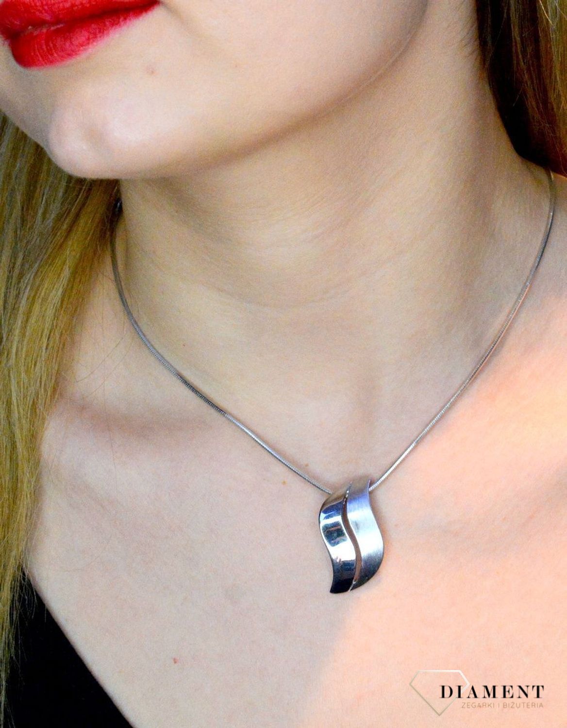 Zawieszka srebrna asymetryczna 27622973.jpg