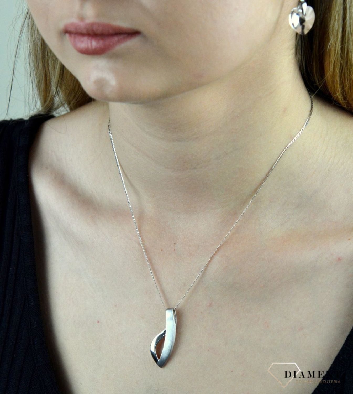 Zawieszka srebrna asymetryczna 276229780400.jpg