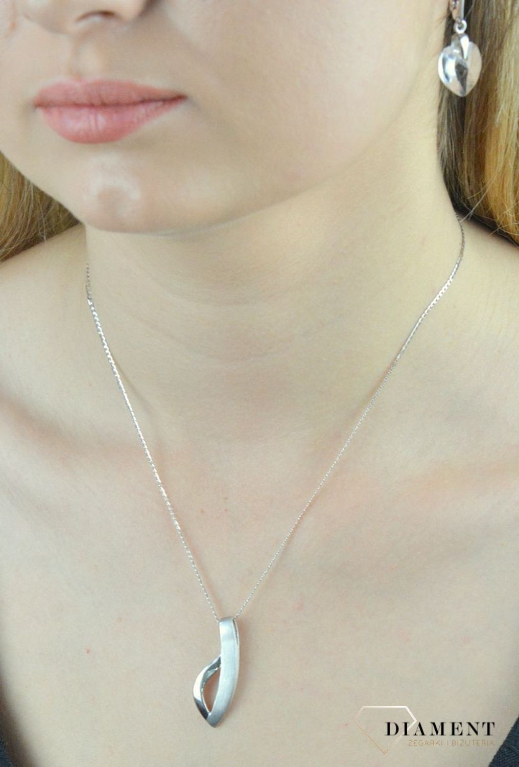 Zawieszka srebrna asymetryczna 276229780400.jpg