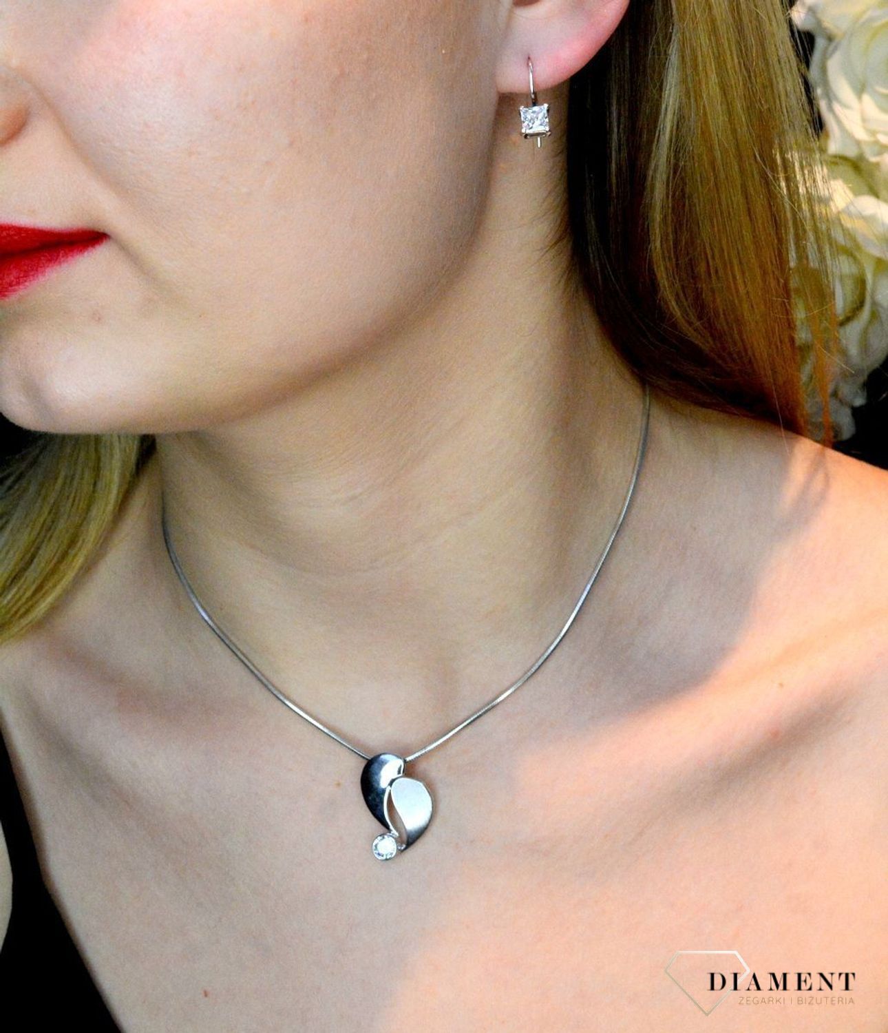 Zawieszka srebrna z cyrkonią 27627243.jpg