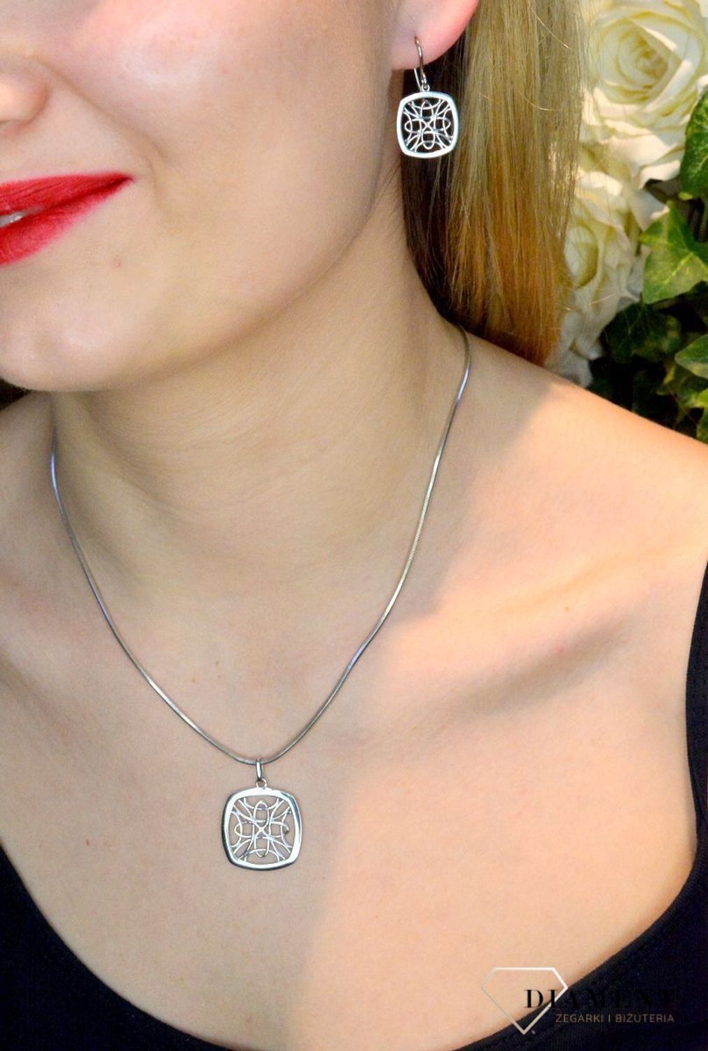 Zawieszka srebrna ażurowa 27627609.jpg