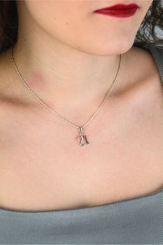 zawieszka srebrna literka U, biżuteria personalizowana, zawieszka inicjał U, srebro 925, prezent z l (1).jpg