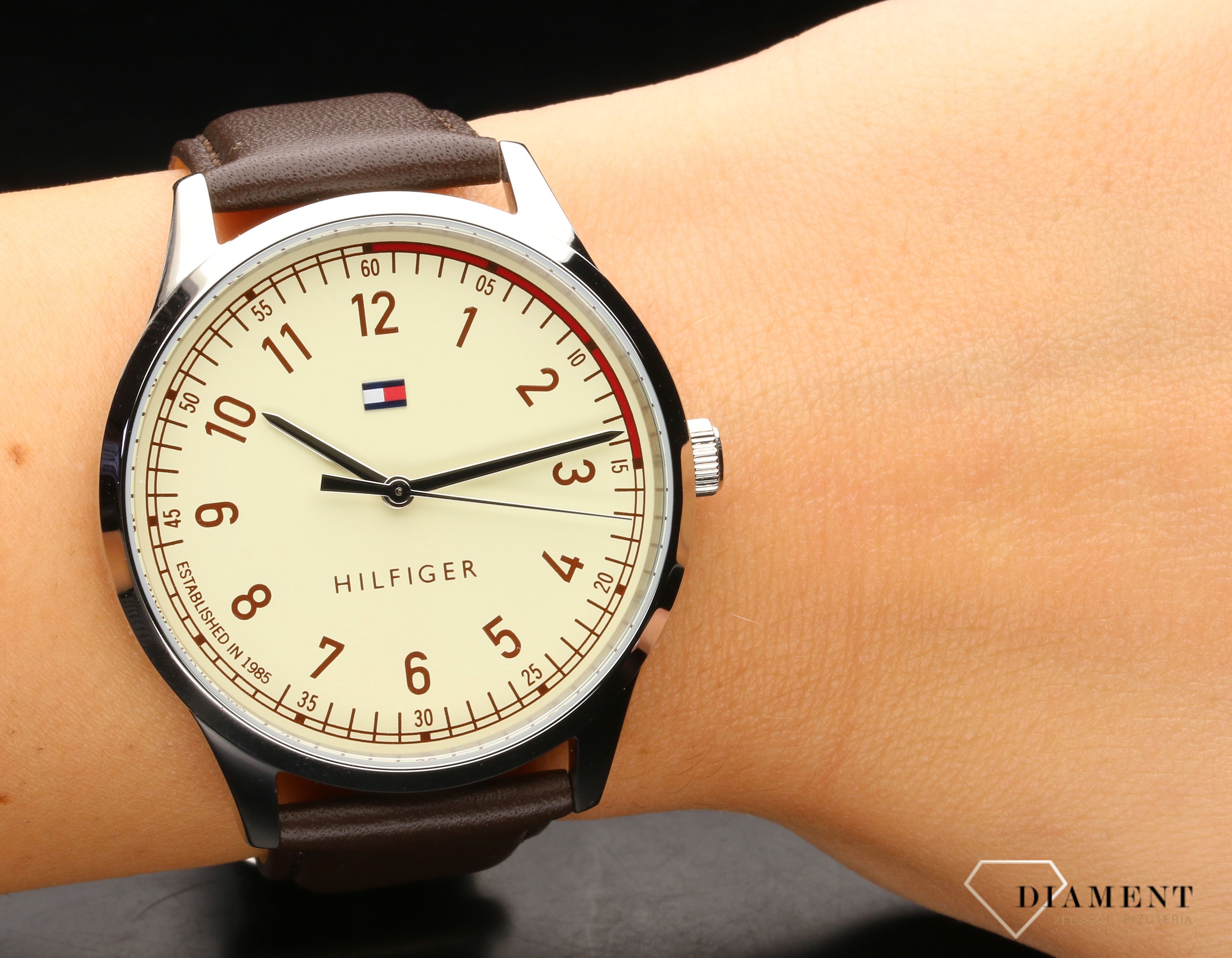 Zegarek męski Tommy Hilfiger SET z bransoletką 2770020 Mens Casual Autoryzowany sklep. ✓Grawer 0zł ✓Gratis Kurier 24h ✓Zwrot 30 dni ➤Zapraszamy!.jpg