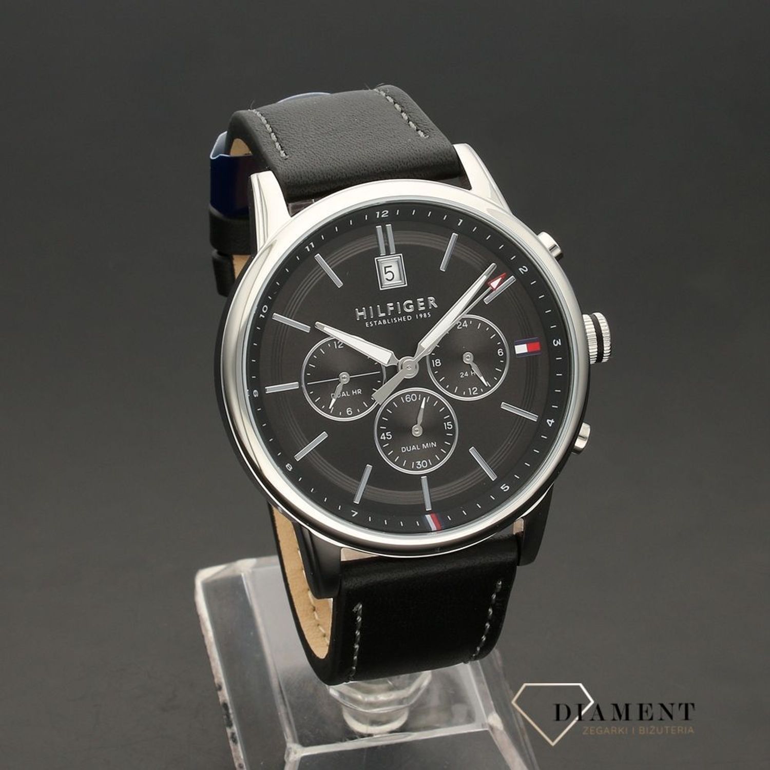 2770058 zestaw prezentowy zegarek męski Tommy Hilfiger z bransoletką męską skórzaną w czarnym kolorze.jpg