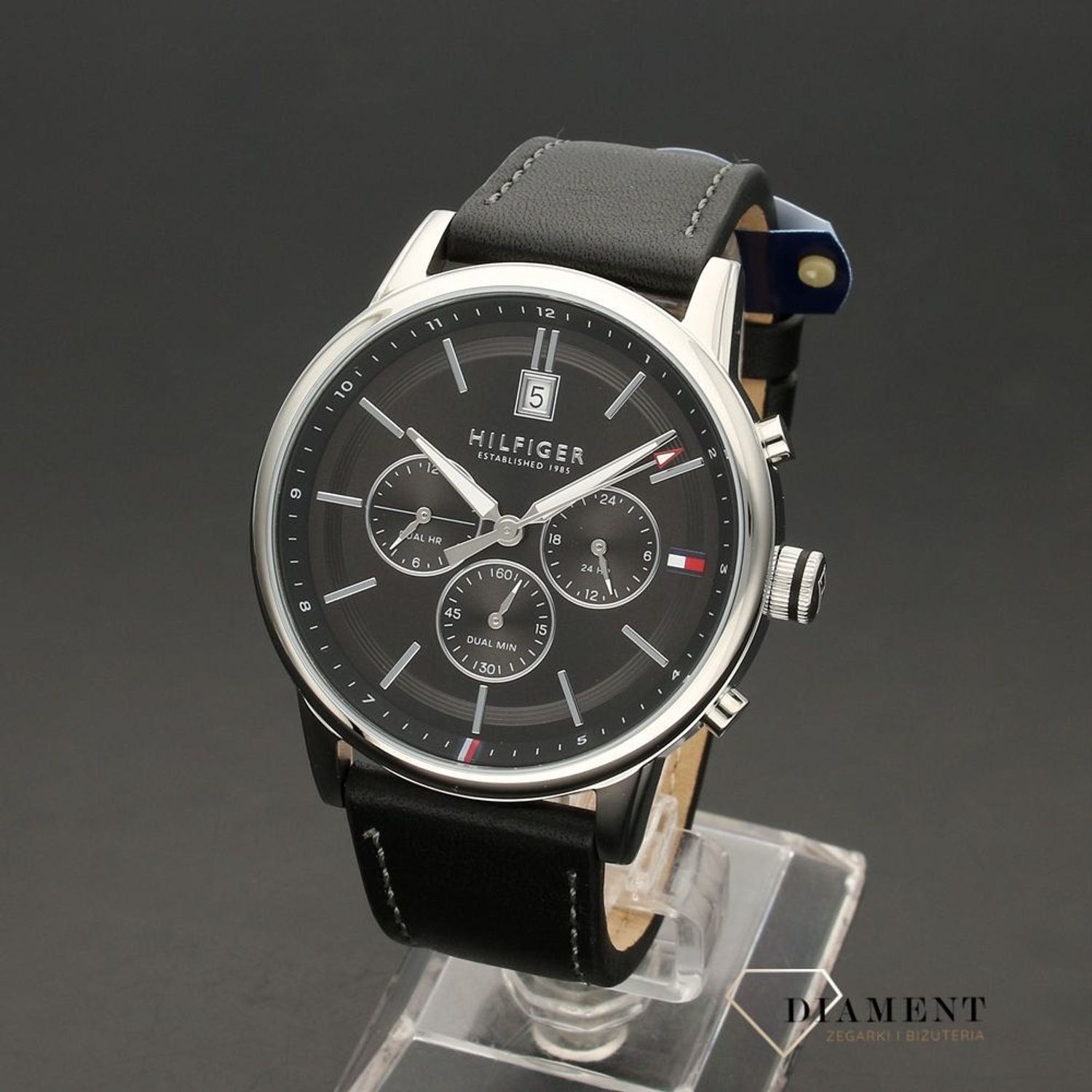 2770058 zestaw prezentowy zegarek męski Tommy Hilfiger z bransoletką męską skórzaną w czarnym kolorze.jpg