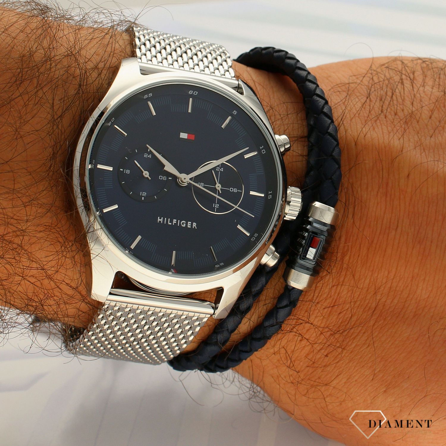 Zegarek męski Tommy Hilfiger Sawyer na bransolecie w zestawie z bransoletką 2770102.jpg