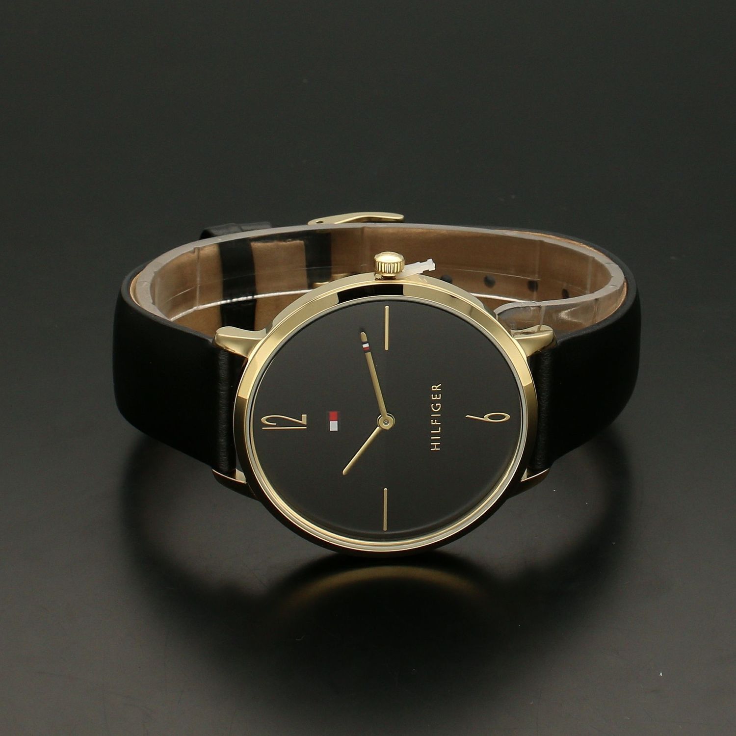 Zegarek damski Tommy Hilfiger Liza 2770107 na pasku w zestawie z bransoletką pozłacaną z serduszkami.jpg