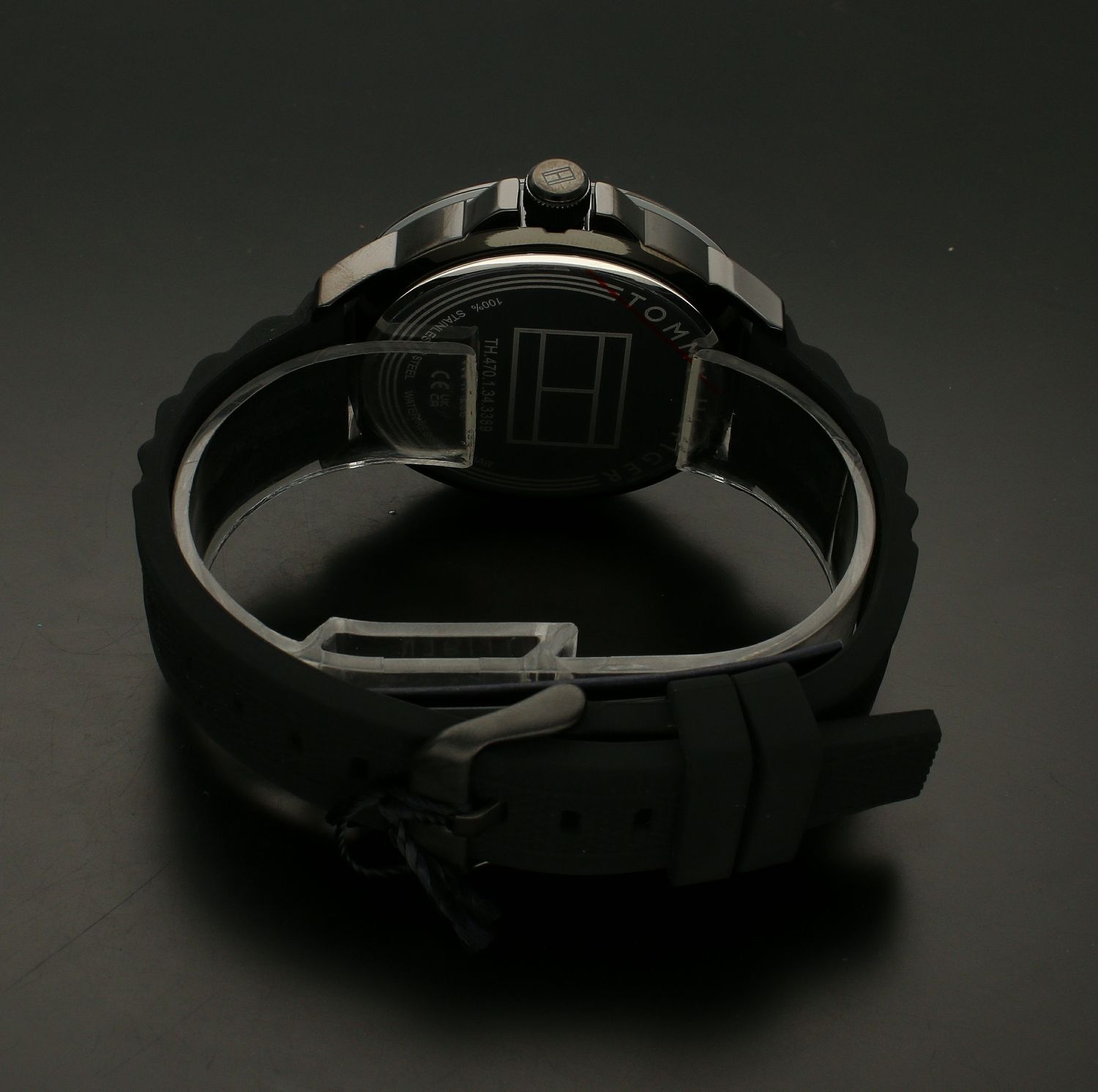 Zegarek męski Tommy Hilfiger set 2770151 w zestawie ze skórzaną bransoletką męską.jpg