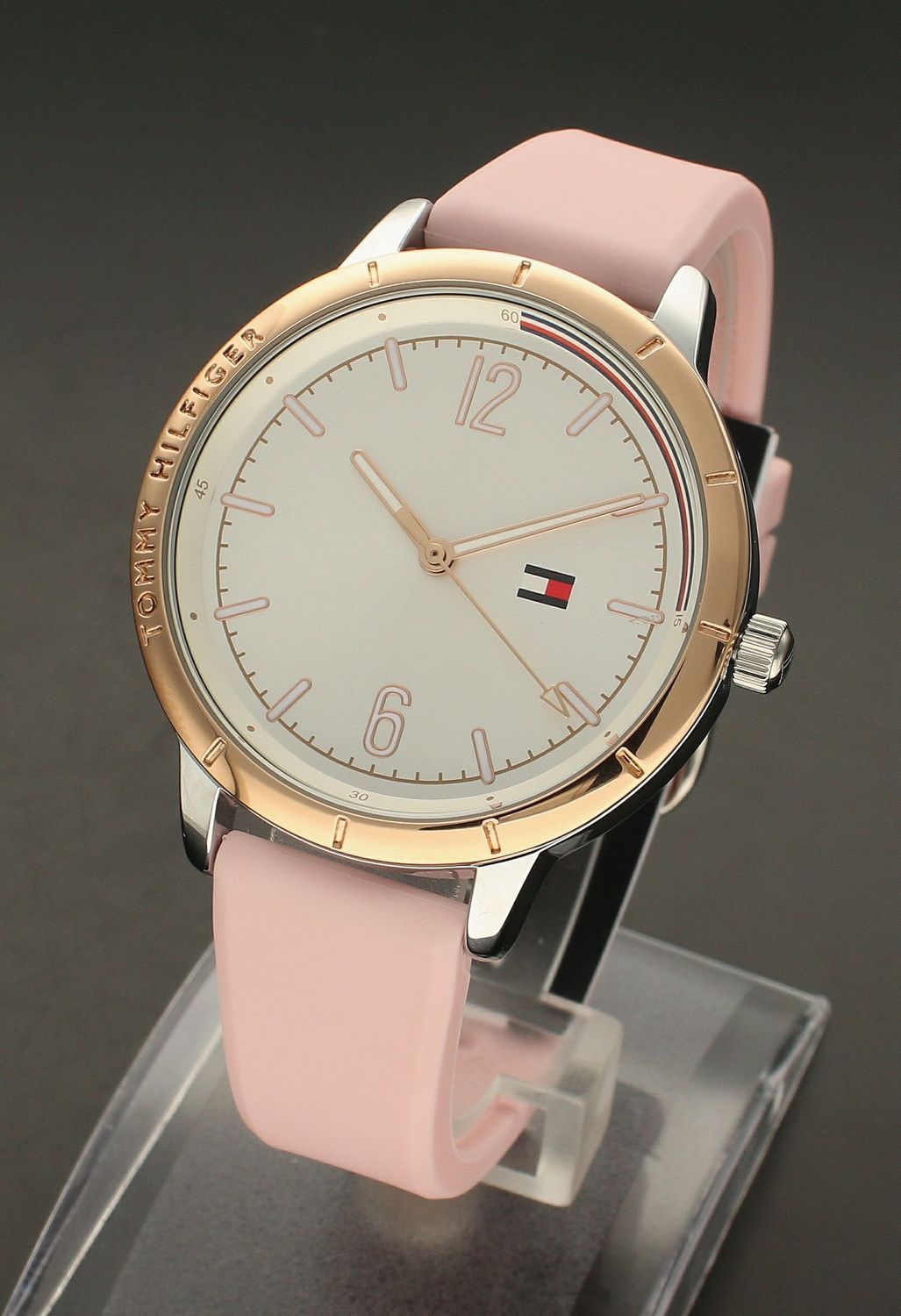 Zegarek damski Tommy Hilfiger 2770152 zestaw z bransoletką (6).jpg