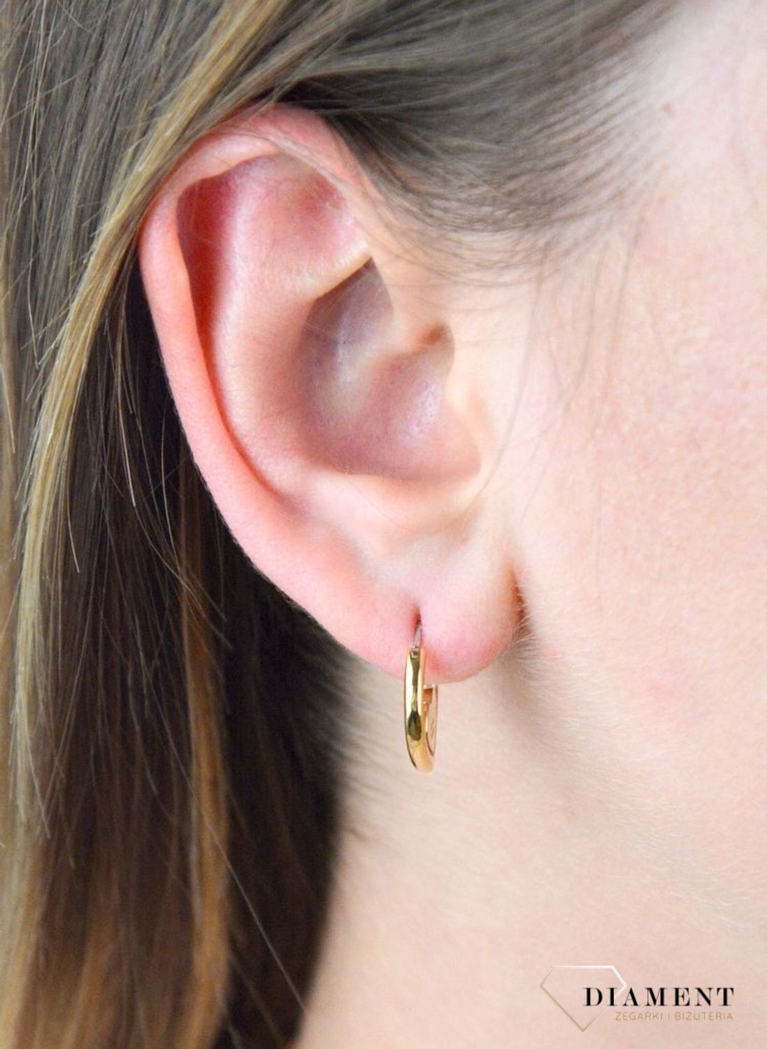 Kolczyki damskie TOMMY HILFIGER w kolorze złota 2780557 ✓Biżuteria Tommy Hilfiger✓Kolczyki w kolorze złotym w Sklepie z Biżuterią zegarki-diament.pl✓Piękne i Eleganckie kolczyki✓Darmowa wysyłka✓ (1).jpg