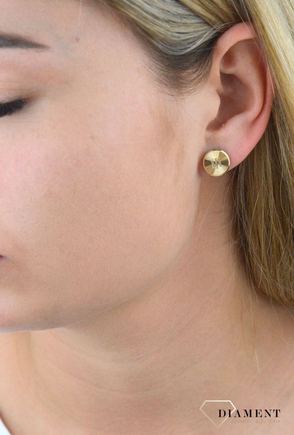 Kolczyki Tommy Hilfiger złota stal 2780649 okrągłe z logo marki.jpg