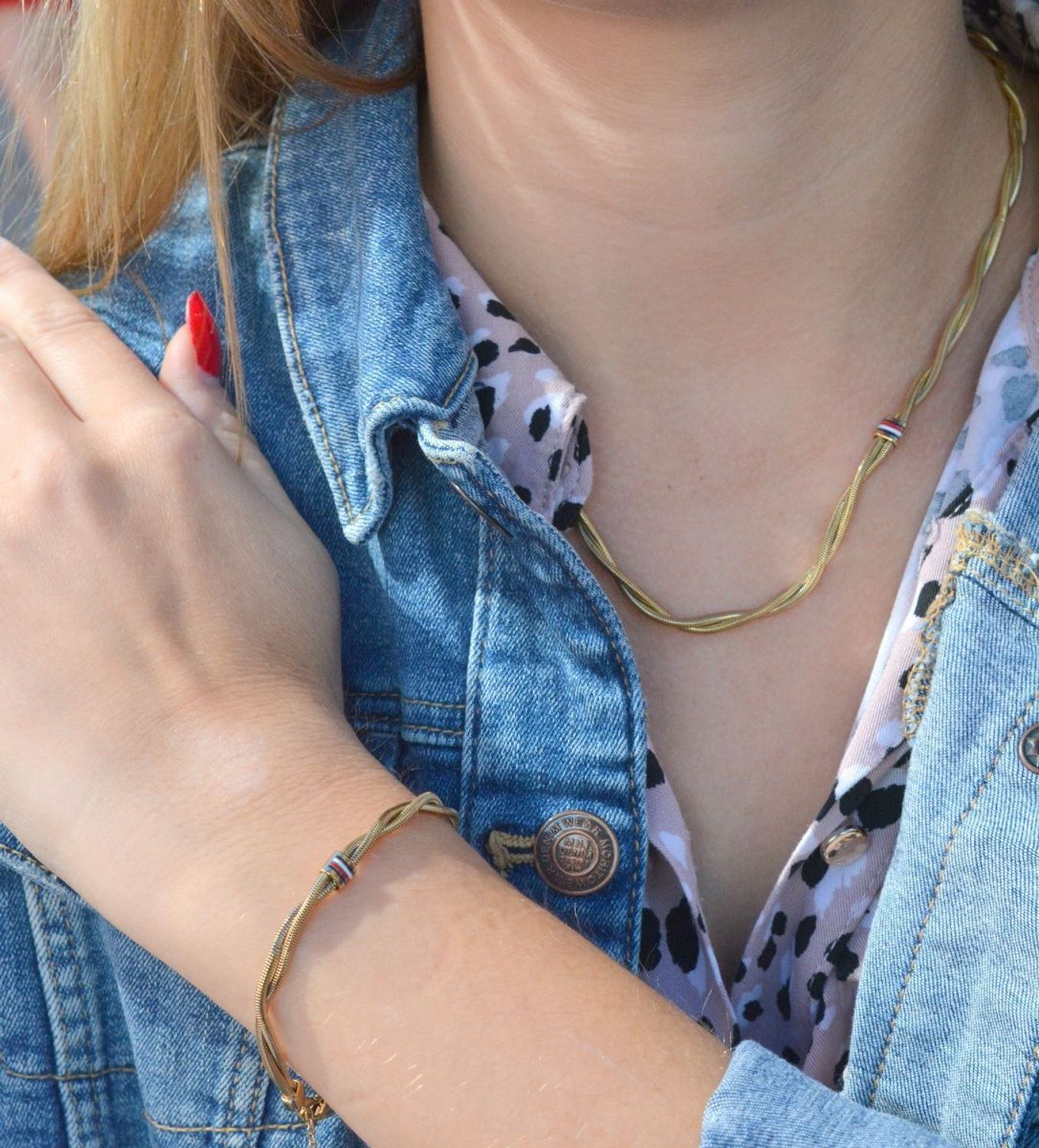 Złota bransoletka damska Tommy Hilfiger 2780689.jpg