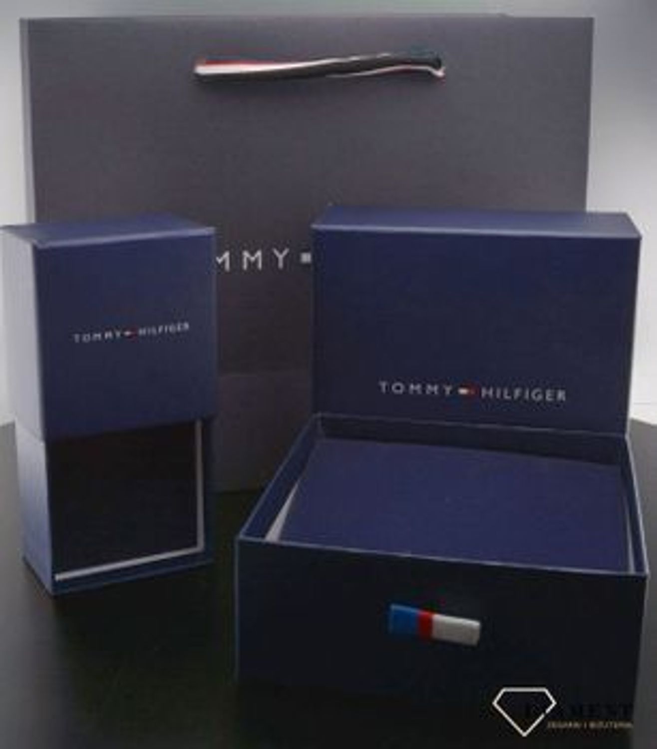 Złota bransoletka damska Tommy Hilfiger 2780788. Złota bransoletka Tommy Hilfiger. Damska stalowa bransoletka Tommy Hilfiger. Bransoletka damska stalowa (2).jpg