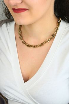 Naszyjnik damski Tommy Hilfiger 2781016 złoty spinacze stal 316L.jpg