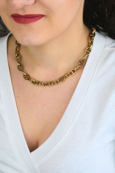 Naszyjnik damski Tommy Hilfiger 2781016 złoty spinacze stal 316Ldd (3).jpg