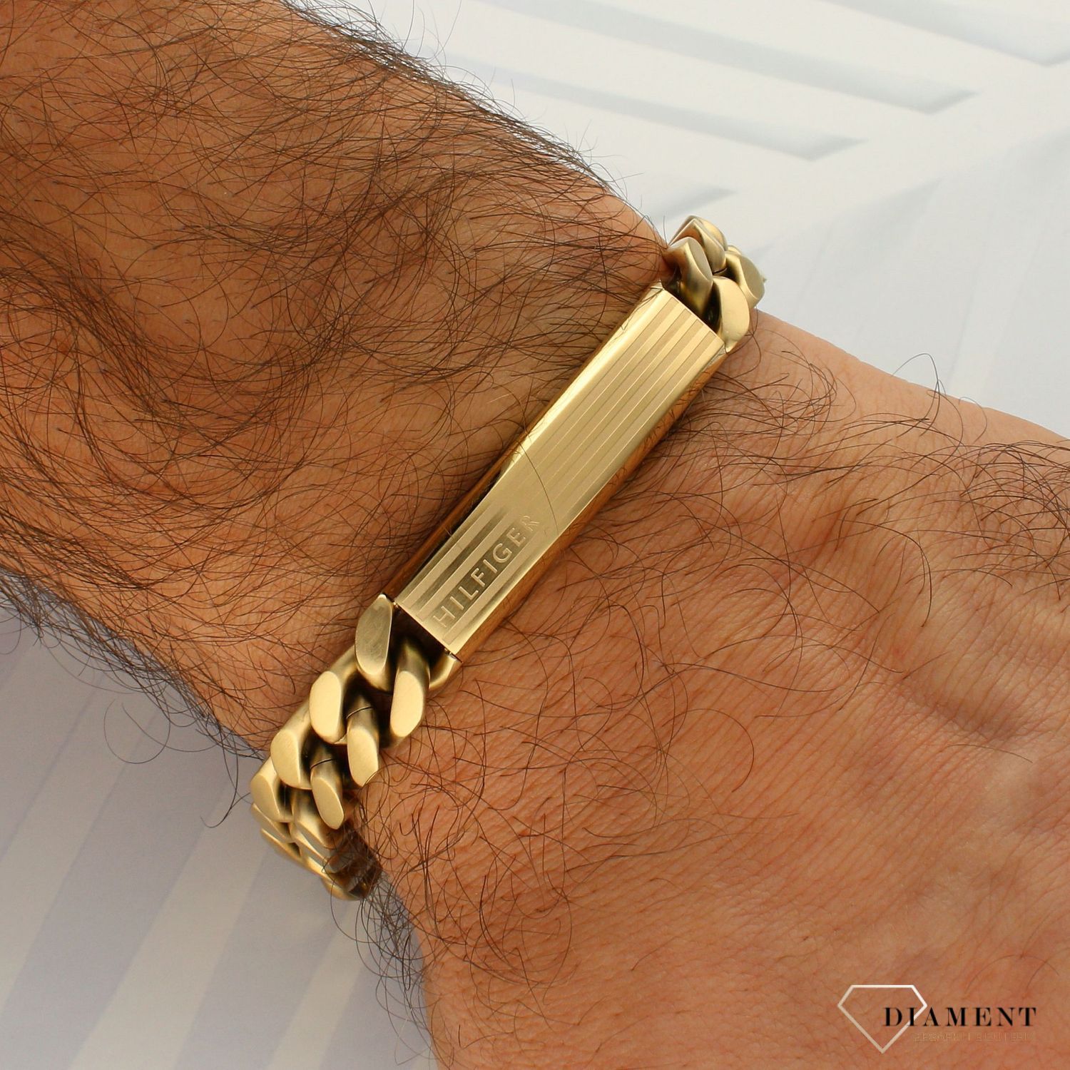 Bransoletka w kolorze złota Tommy Hilfiger 2790346 złota z grawerem..jpg