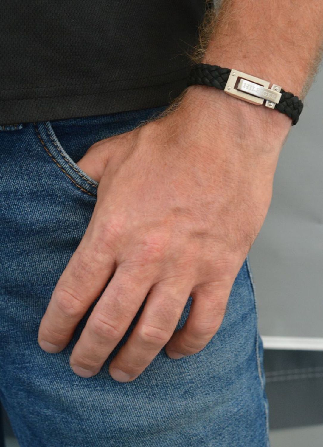 Bransoletka męska Tommy Hilfiger czarna plecionka 2790517. Bransoletka męska plecionka. Męska bransoletka czarna. Oryginalna biżuteria z Tommiego Hilfingera. Męska bransoletka Tommy Hilfiger. Podwójna bransoletka..jpg