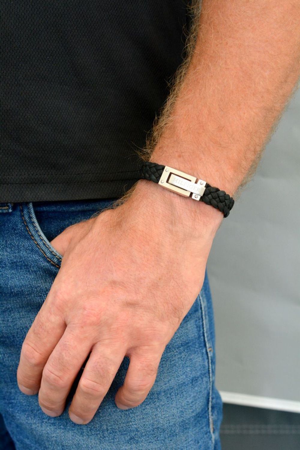 Bransoletka męska Tommy Hilfiger czarna plecionka 2790517. Bransoletka męska plecionka. Męska bransoletka czarna. Oryginalna biżuteria z Tommiego Hilfingera. Męska bransoletka Tommy Hilfiger. Podwójna bransoletka..jpg