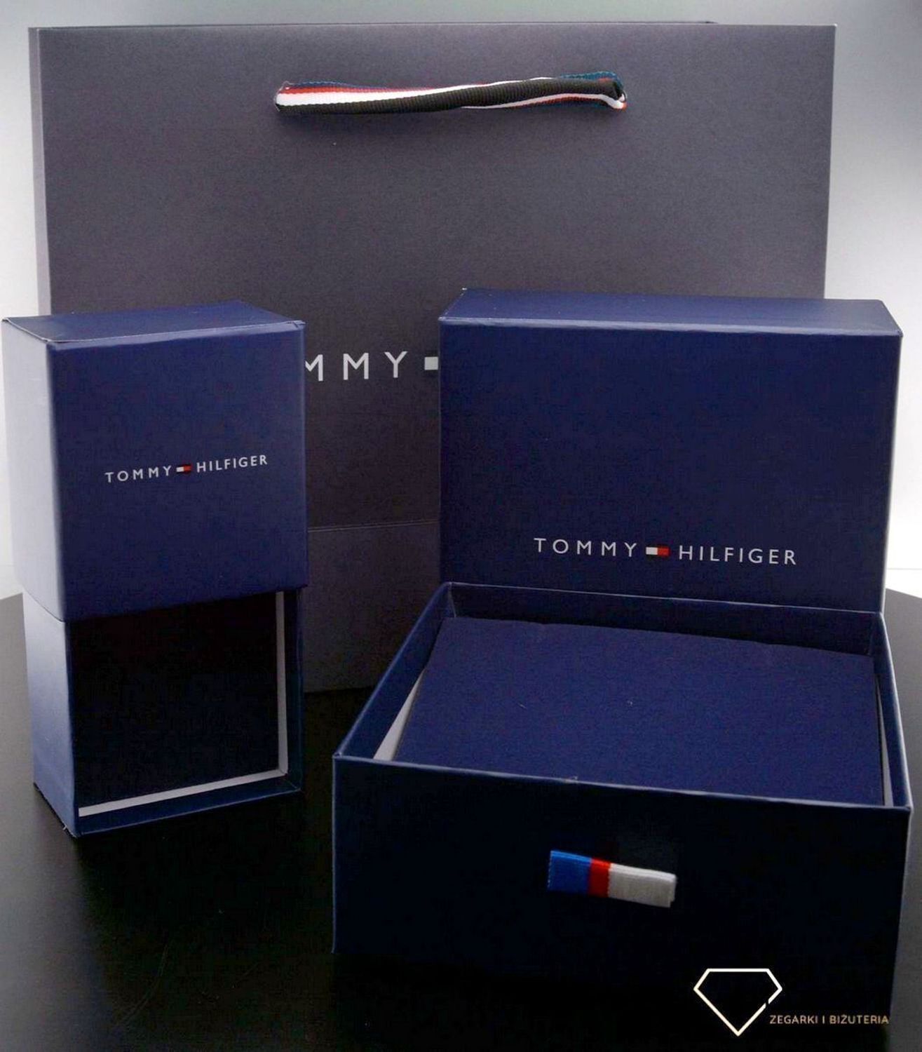 Bransoletka męska Tommy Hilfiger stalowa pancerka 2790521. Biżuteria  Tommy Hilfiger stalowa pancerka 2790521 została wykonana z wysokiej jakości stali.jpg
