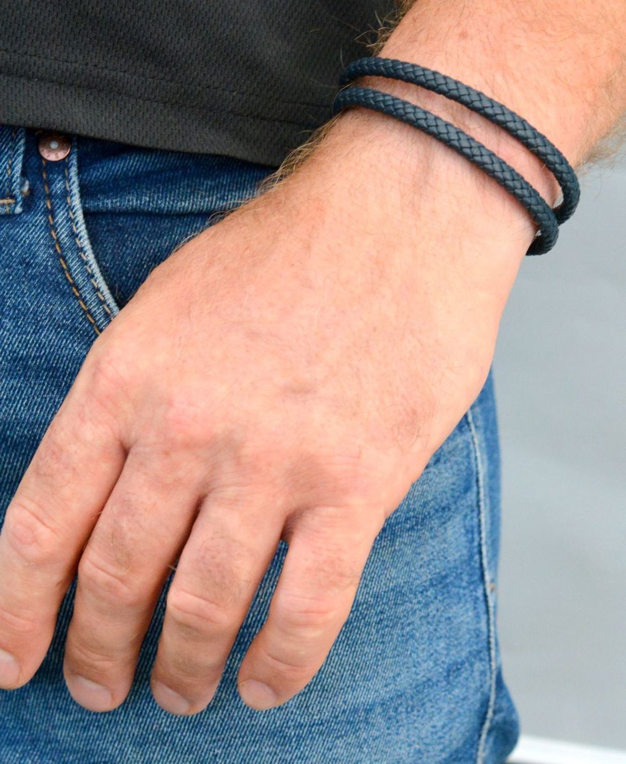 Bransoletka męska Tommy Hilfiger podwójna zielona plecionka 2790549. Bransoletka męska plecionka. Męska bransoletka granatowa. Oryginalna biżuteria z Tommiego Hilfingera. Męska bransoletka Tommy Hilfiger. Podwójna bransoletka..jpg