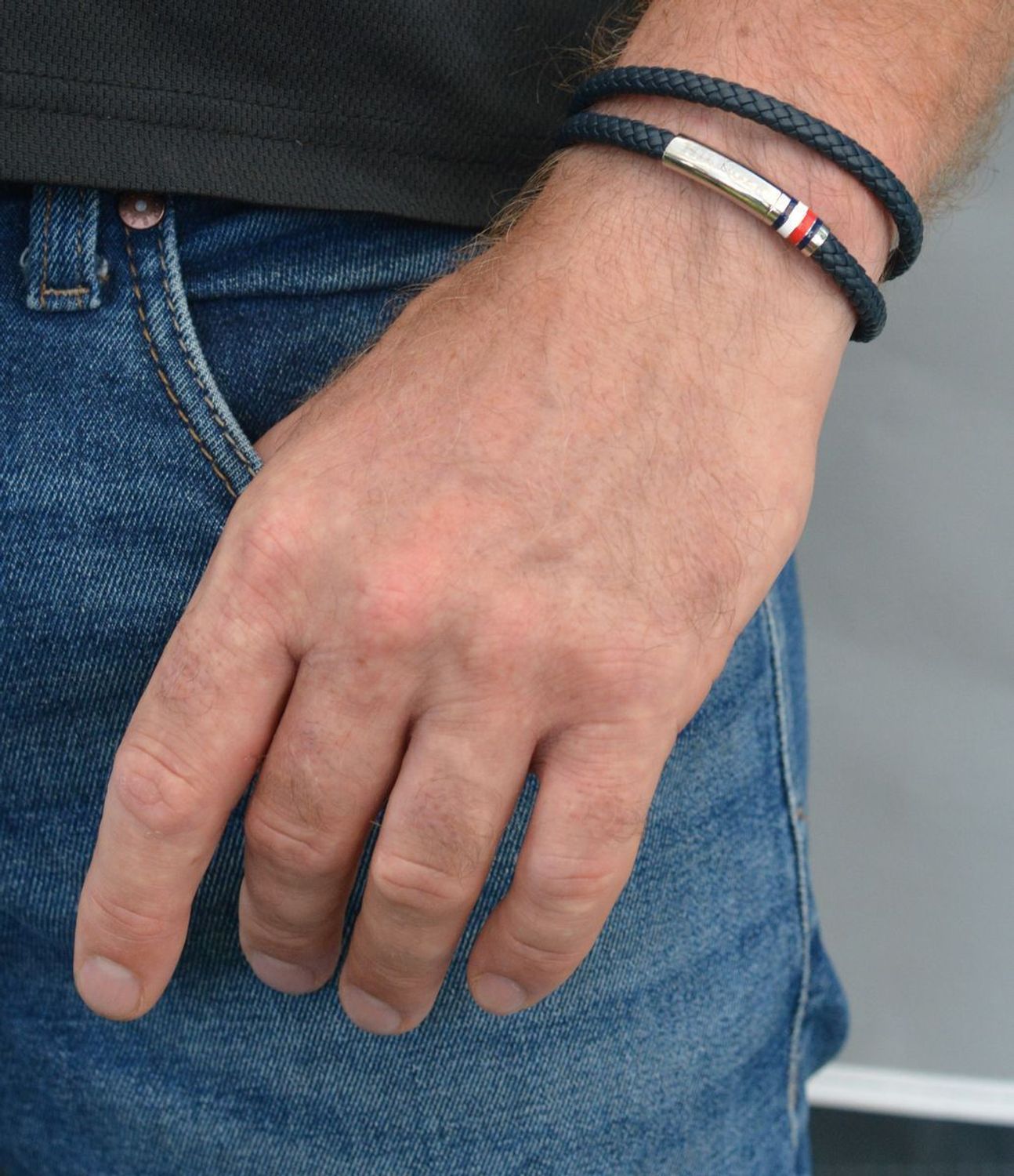 Bransoletka męska Tommy Hilfiger podwójna zielona plecionka 2790549. Bransoletka męska plecionka. Męska bransoletka granatowa. Oryginalna biżuteria z Tommiego Hilfingera. Męska bransoletka Tommy Hilfiger. Podwójna bransoletka..jpg