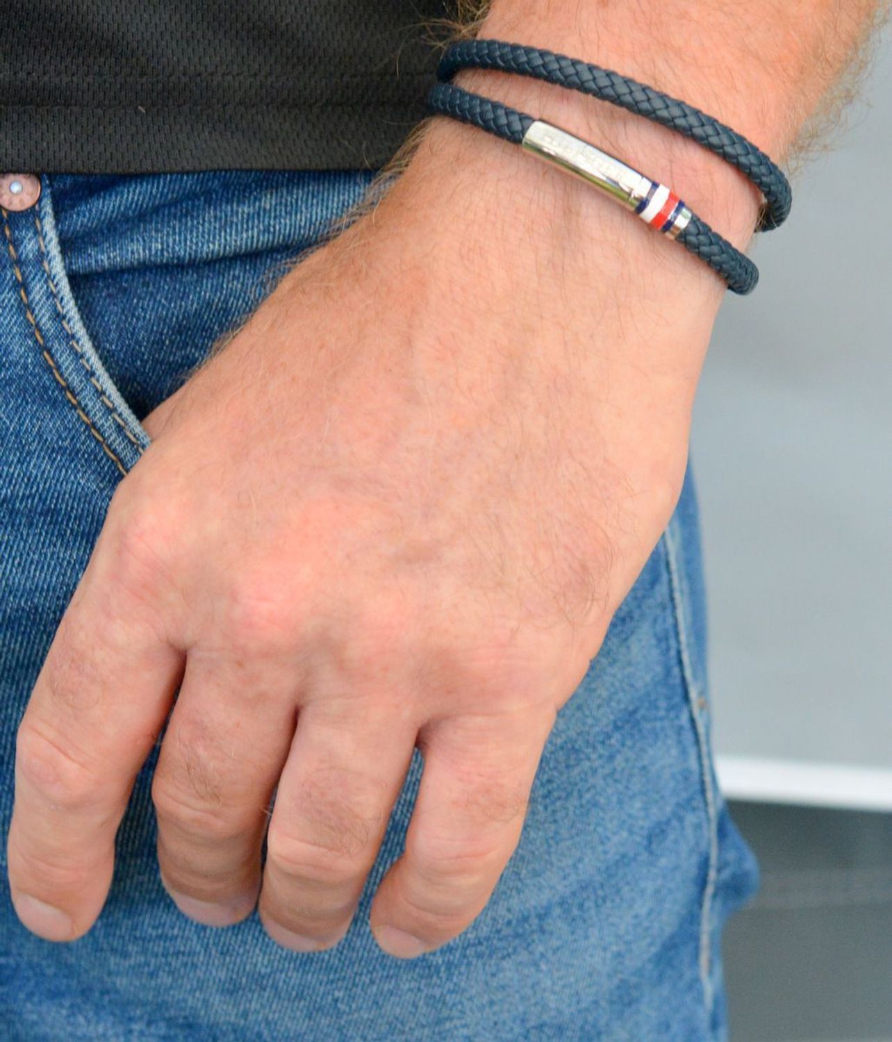 Bransoletka męska Tommy Hilfiger podwójna zielona plecionka 2790549. Bransoletka męska plecionka. Męska bransoletka granatowa. Oryginalna biżuteria z Tommiego Hilfingera. Męska bransoletka Tommy Hilfiger. Podwójna bransoletka..jpg