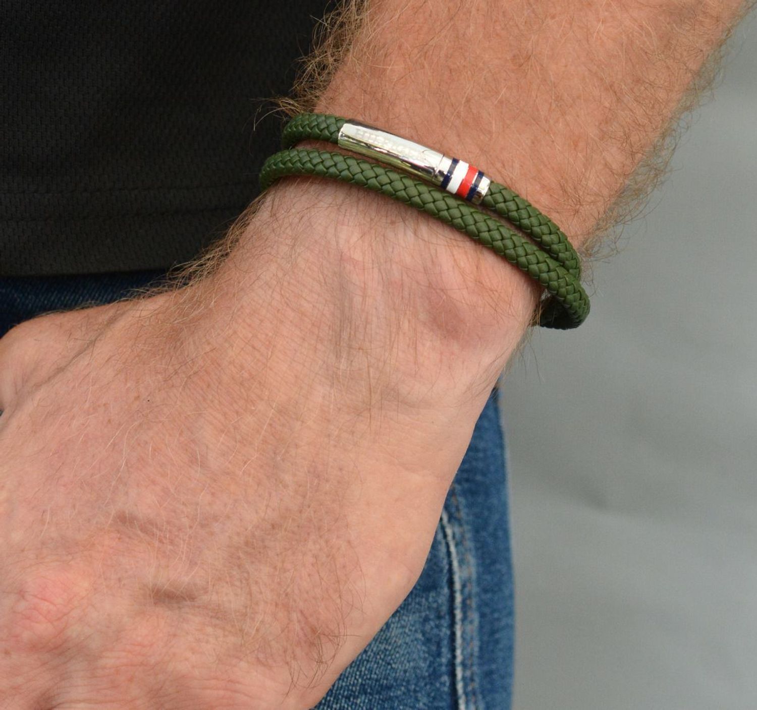 Bransoletka męska Tommy Hilfiger podwójna zielona plecionka 2790550. Bransoletka męska plecionka. Męska bransoletka zielona. Oryginalna biżuteria z Tommiego Hilfingera. Męska bransoletka Tommy Hilfiger. Podwójna bransoletka..jpg