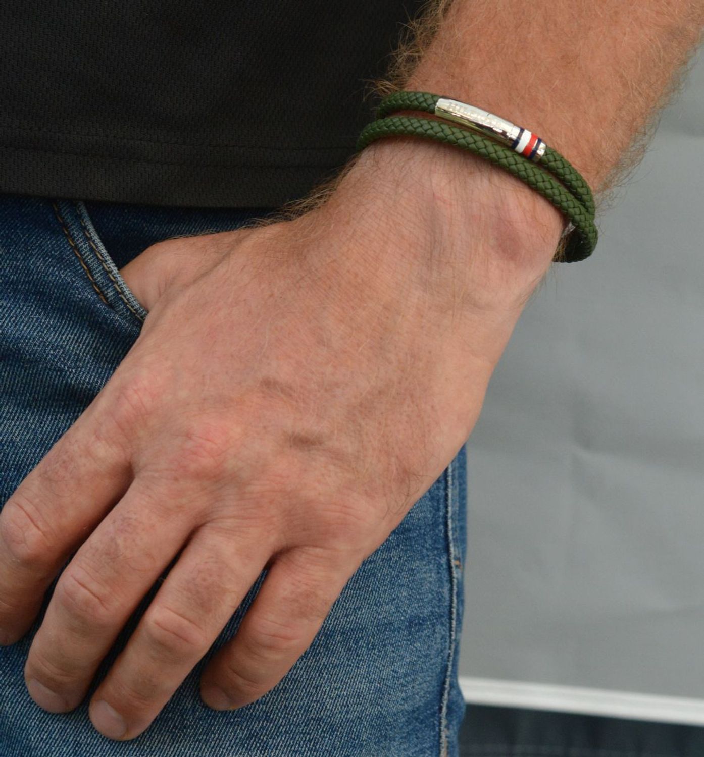 Bransoletka męska Tommy Hilfiger podwójna zielona plecionka 2790550. Bransoletka męska plecionka. Męska bransoletka zielona. Oryginalna biżuteria z Tommiego Hilfingera. Męska bransoletka Tommy Hilfiger. Podwójna bransoletka..jpg