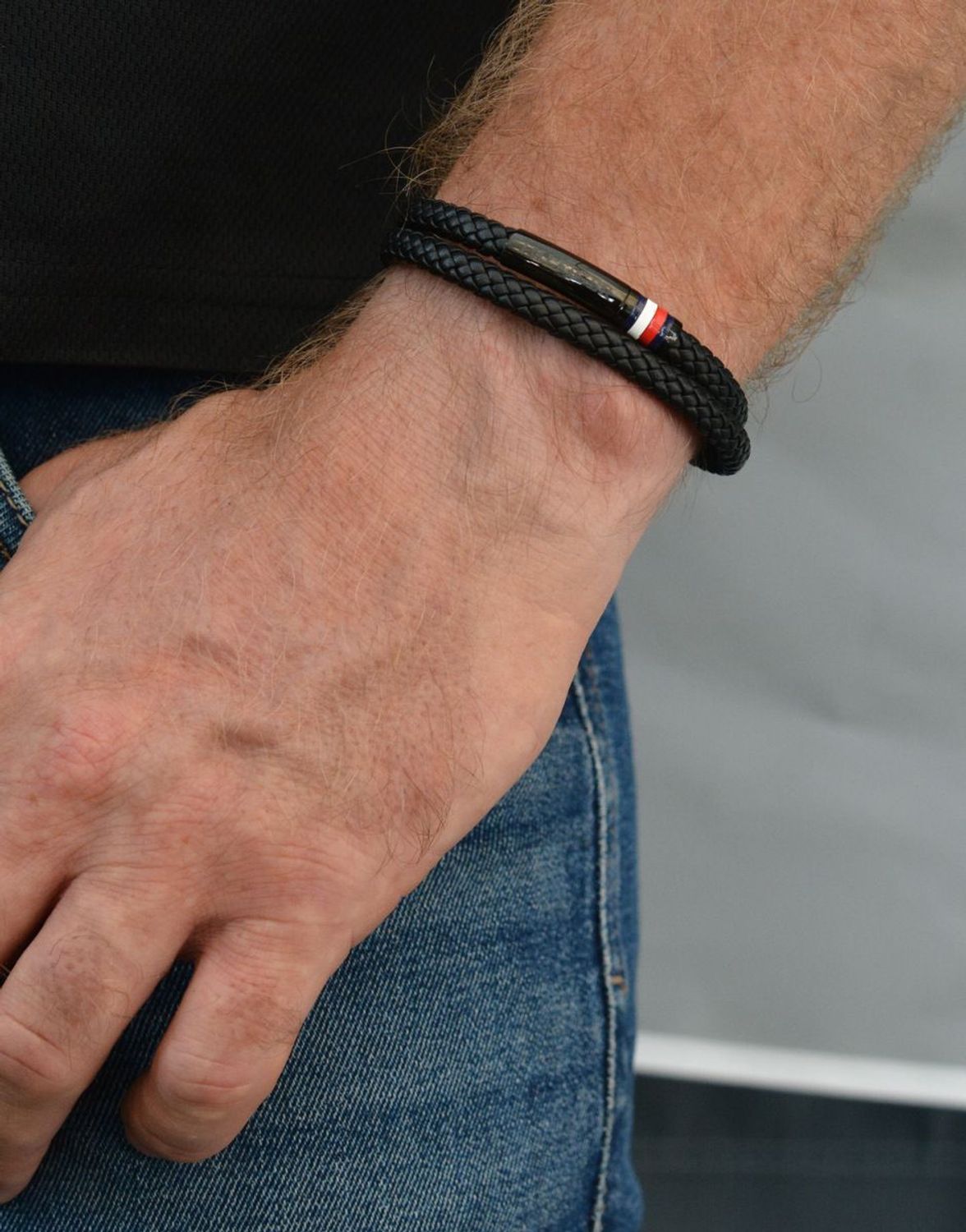 Bransoletka męska Tommy Hilfiger podwójna czarna plecionka 2790552. Bransoletka męska plecionka. Męska bransoletka zielona. Oryginalna biżuteria z Tommiego Hilfingera. Męska bransoletka Tommy Hilfiger. Podwójna bransoletka..jpg