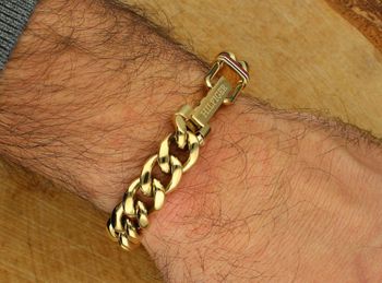Bransoletka męska Tommy Hilfiger 2790665 – złota stal szlachetna, masywny splot curb chain, zapięcie z logo HILFIGER i styl premium. Dodaj elegancji i pewności siebie swoim stylizacjom.3.jpg