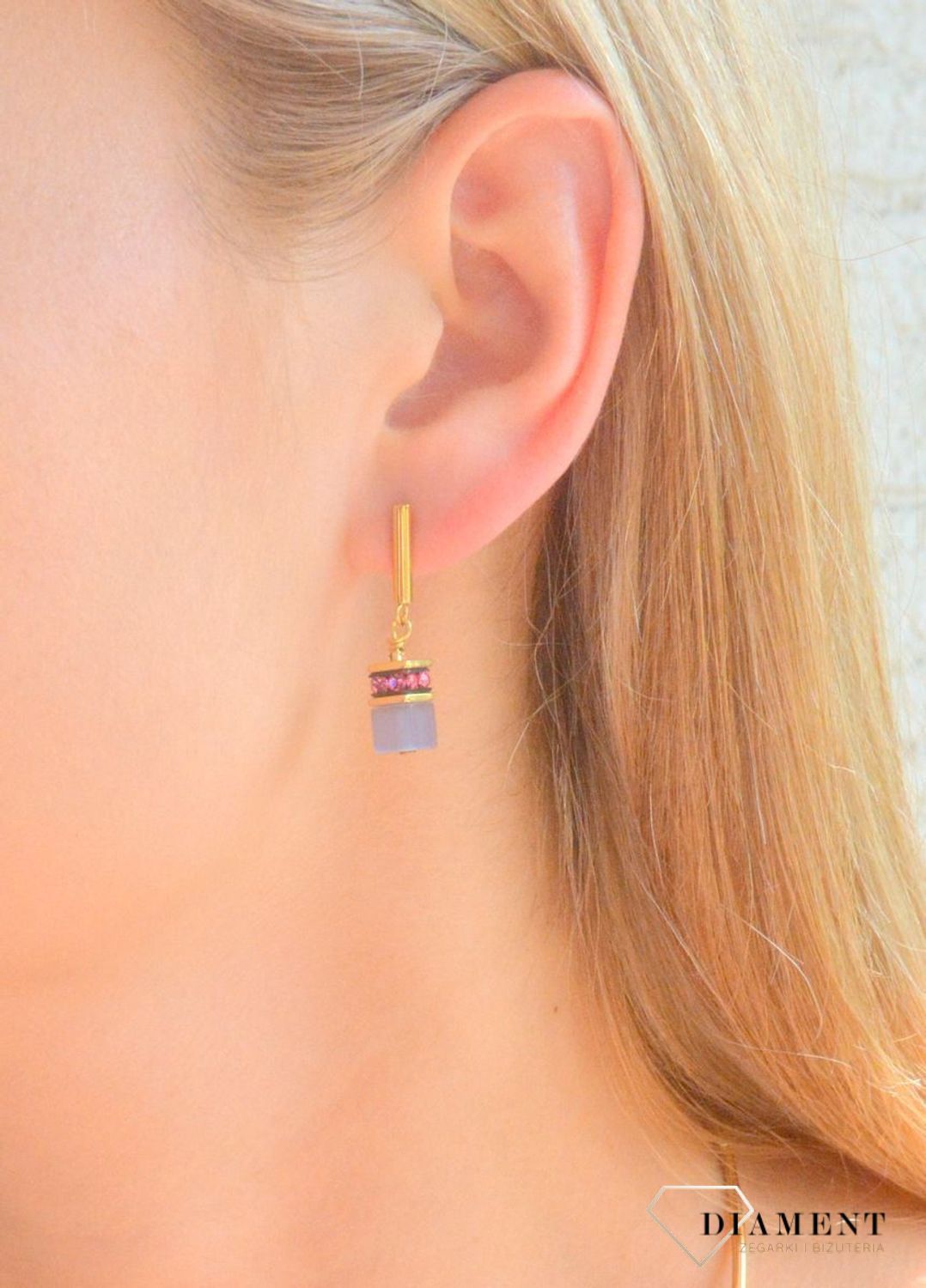 Kolczyki damskie Coeur de Lion GeoCUBE® GeoCUBE® Iconic Layer 2810211500. Kolczyki stalowe Coeur de Lion. Kolczyki z kamieniami. Kolczyki damskie wiszące. Kolczyki dla kobiety na prezent..jpg