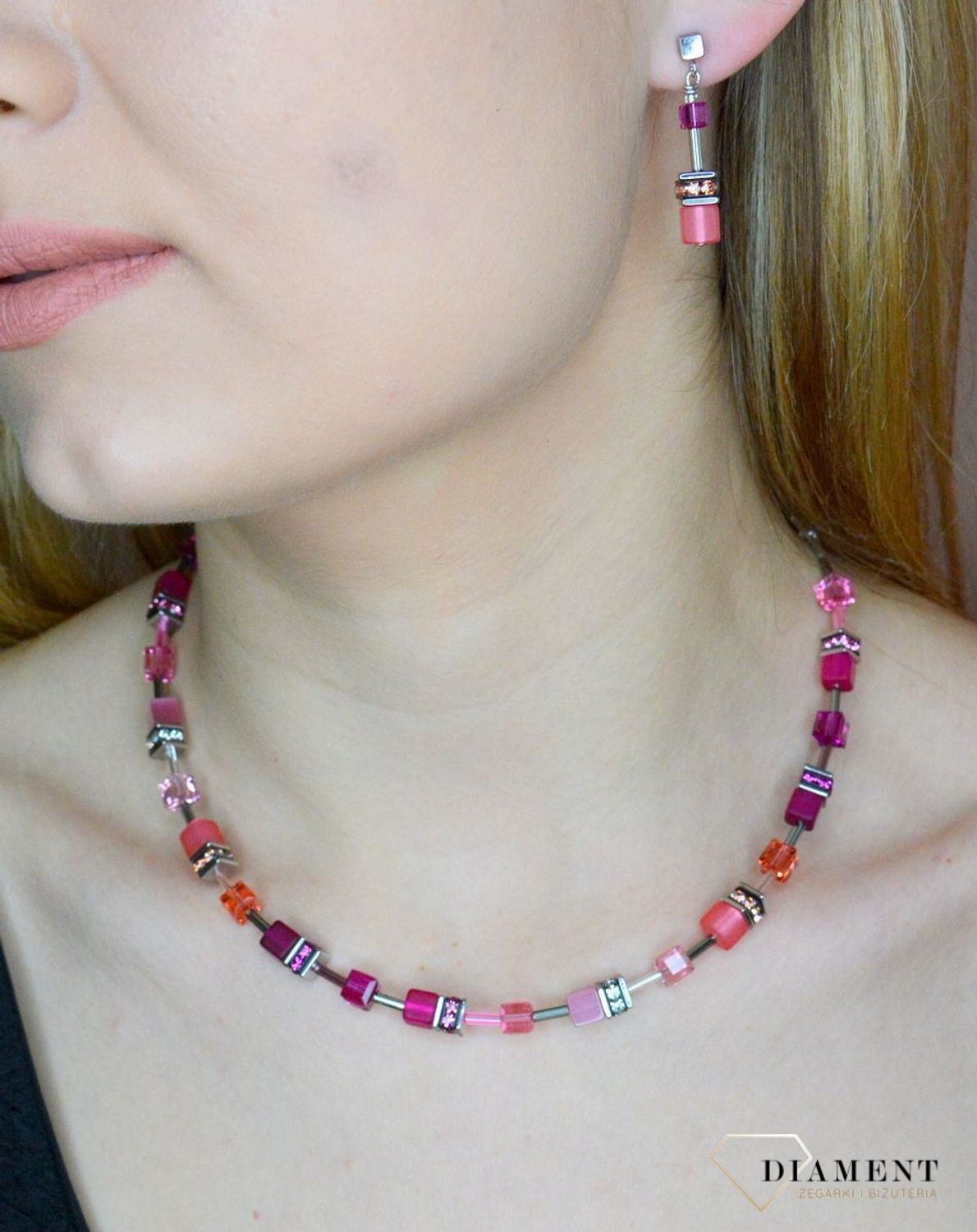 Naszyjnik damski Coeur De Lion Swarovski, kryształ górski 2838100422. COEUR DE LION to nowy koncept biżuterii, wykonanej ręcznie, przy użyciu naturalnych kamieni oraz wysokiej jakości materiałów. Idealna na prezent..jpg