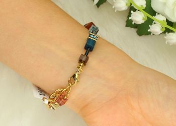 Bransoletka damska Coeur De Lion 2838301131 harmonijna kompozycja syntetycznego tygrysiego oka, kryształów Swarovski®, cyrkonii oraz polaris. Ręcznie wykonana, elegancka biżuteria (1).jpg