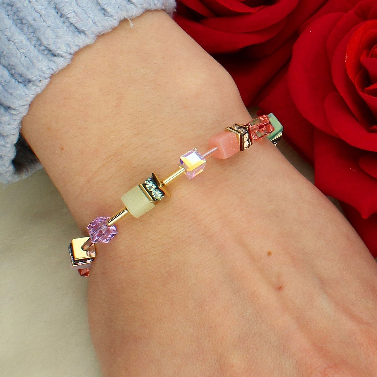 Bransoletka damska Coeur de Lion GeoCUBE® Iconic Spicy Sweetness 2838301584 – złota, multikolor (2).jpg