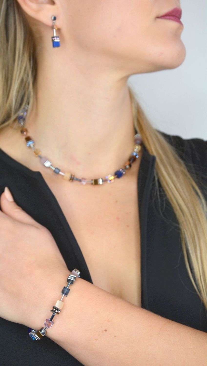 Bransoletka damska Swarovski Coeur De Lion z agatem. Piękna Bransoletka damska Swarovski Coeur De Lion ozdobiona kryształami Swarovski® to idealny pomysł na prezent dla kobiety oraz jako dodatek do wielu styl.jpg