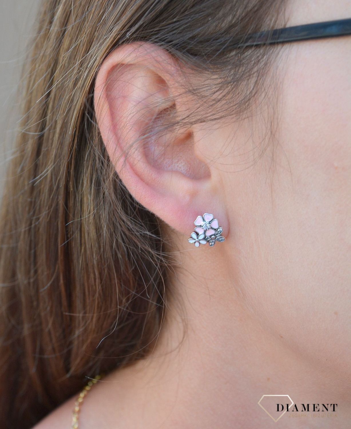 Srebrne kolczyki przy uchu kolorowe kwiatki 290686ENMX.jpg